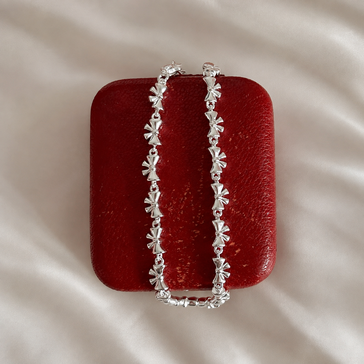 Colette Mini Bow Bracelet
