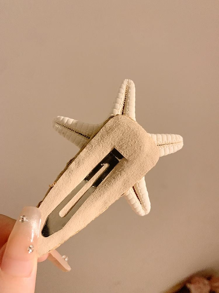 Coralia Woven Straw Clip