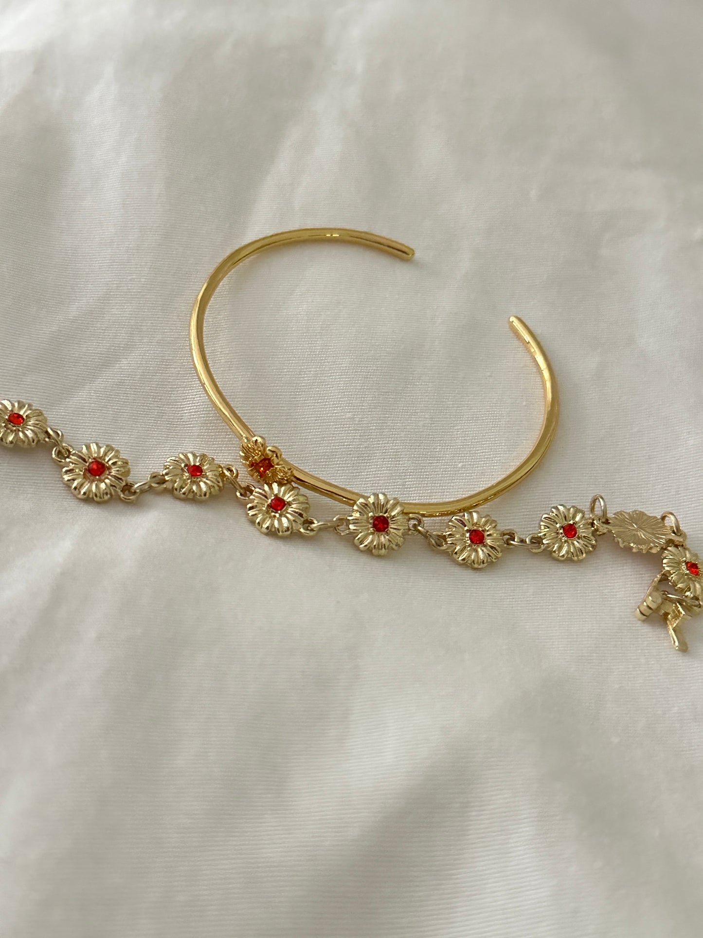 Aurelia Gerbera Bloom Bracelet