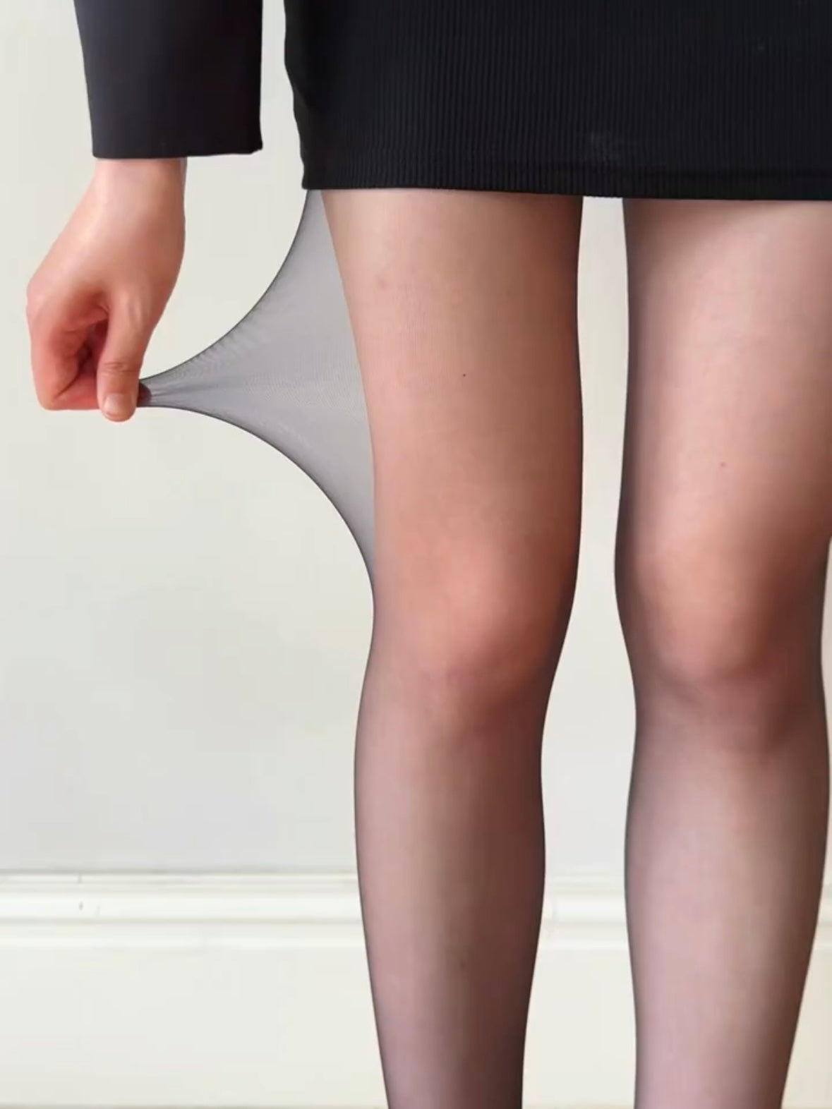 Nocturne Ultra-Sheer Seamless Tights