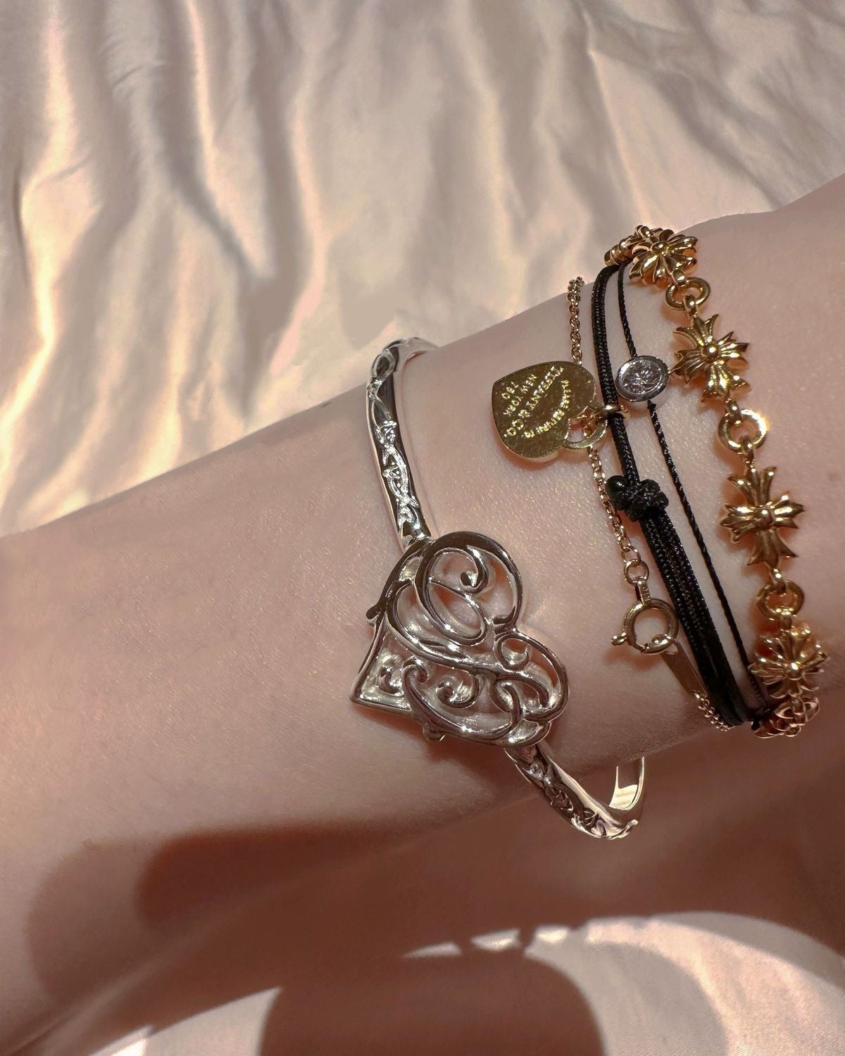 Juno Heartline Edge Bangle