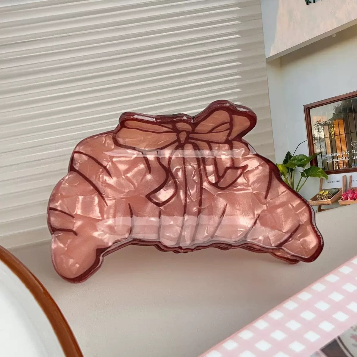 Maribel Rosé Hair Claw