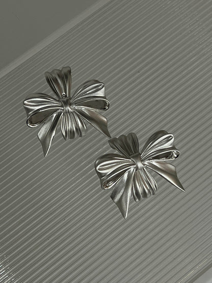 Colette Matte Bow Earrings