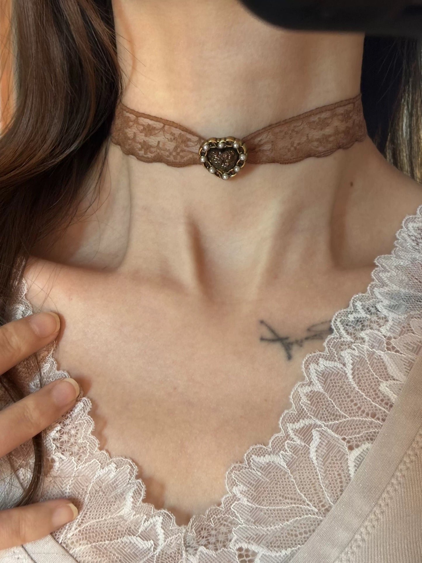 Rosette Veil Heart Choker