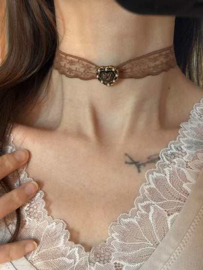 Rosette Veil Heart Choker