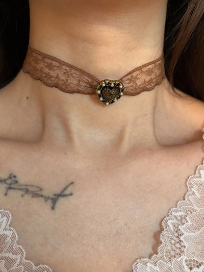 Rosette Veil Heart Choker