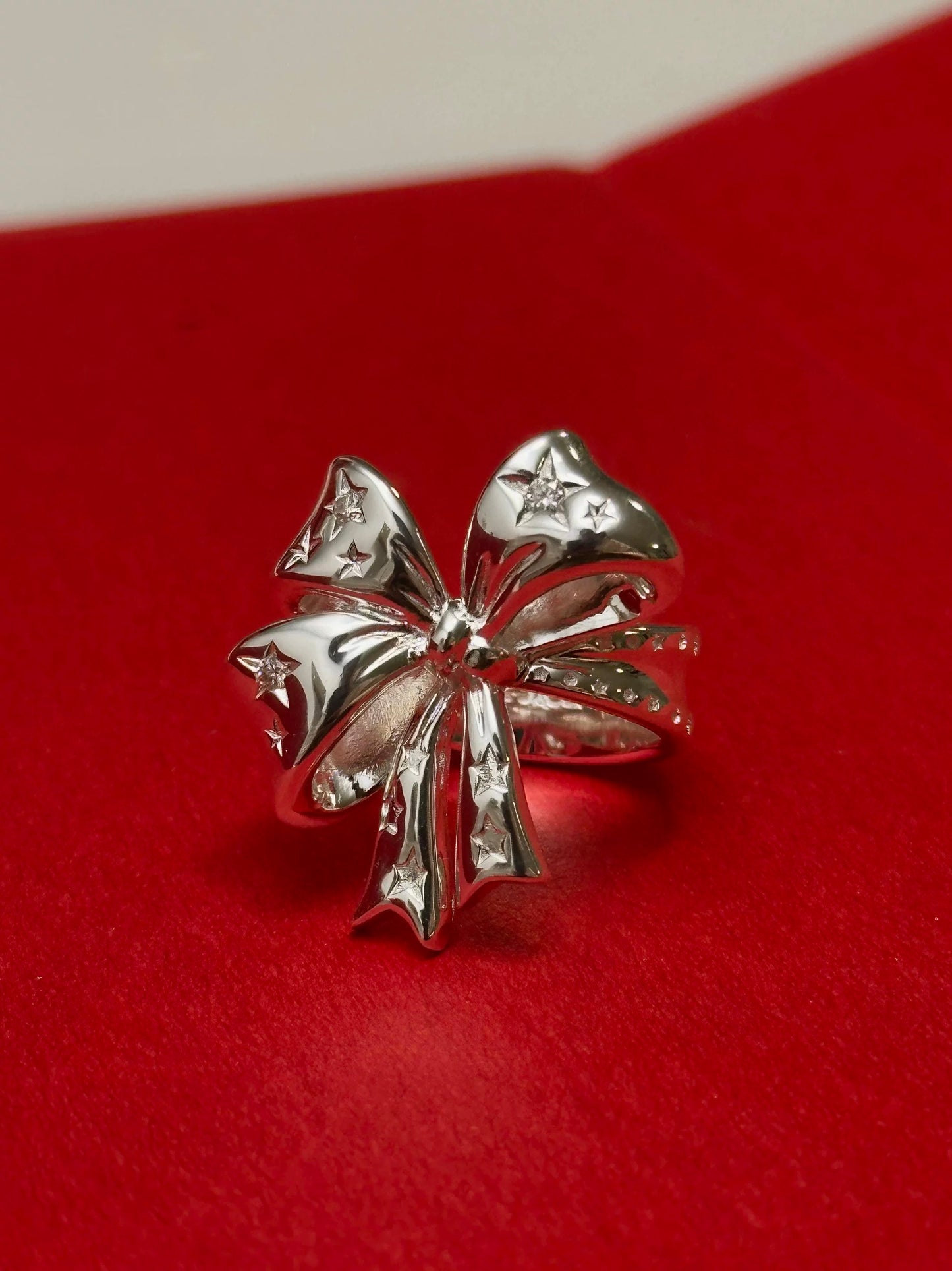 Dolly Bow Gleam Ring