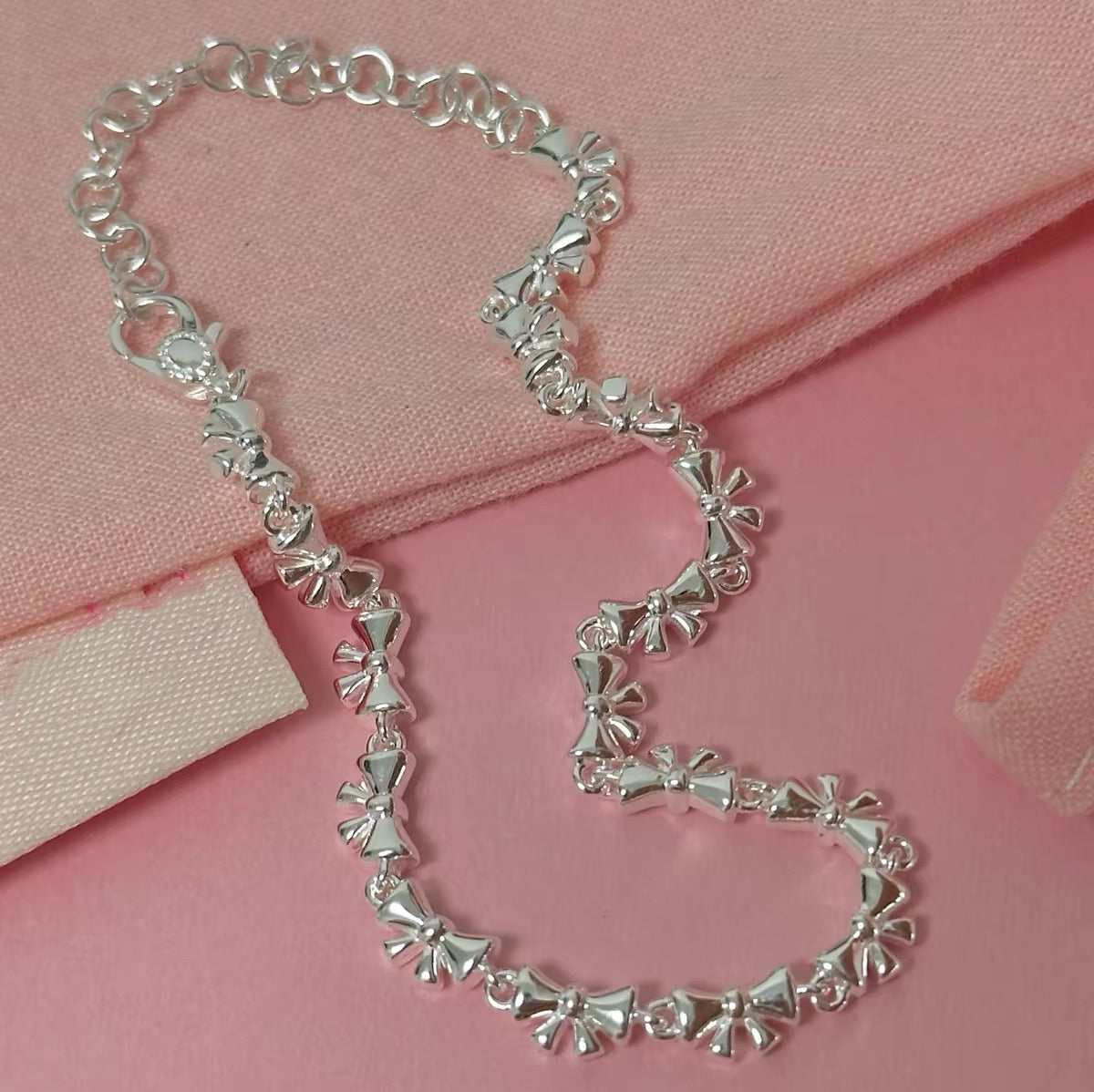 Colette Mini Bow Bracelet